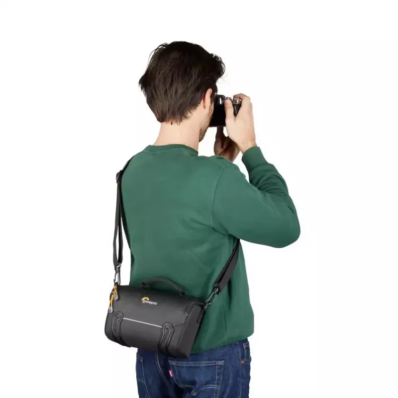 Pokrowiec biodrowy Lowepro Adventura SH 160 III Czarny Pasek na ramię