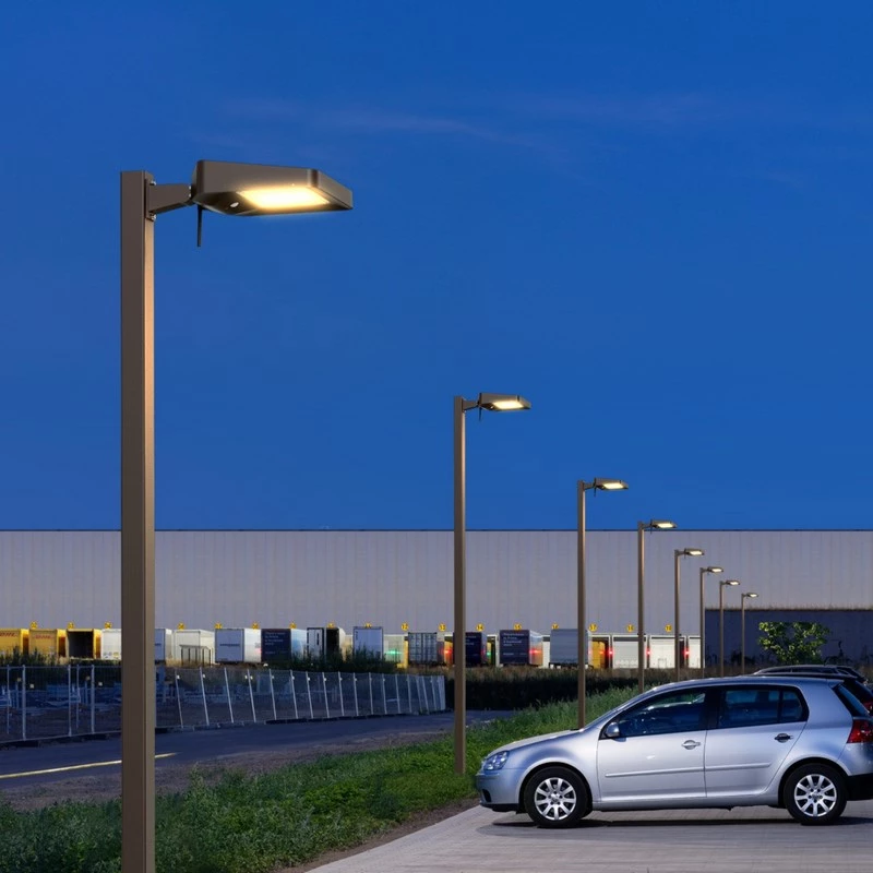 Glovii Samodzielna Solarna Lampa Uliczna LED z Aplikacją, Czujnikiem PIR i Wysokim Strumieniem Świetlnym