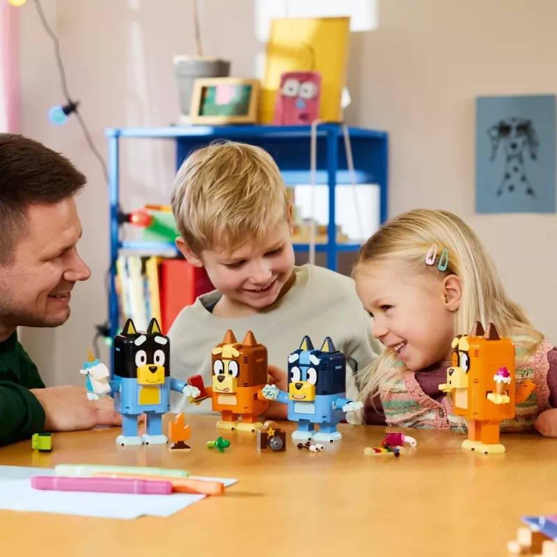 LEGO Bluey 11217 Rodzina Bluey z klocków (466 elem.)