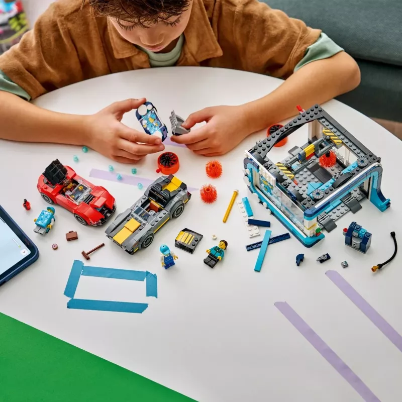 LEGO City 60497 Myjnia samochodowa (583 elem.)