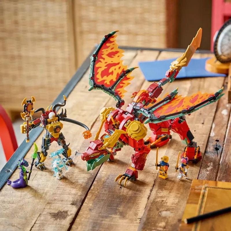 LEGO NINJAGO 71868 Transformujący się smoczy mech Wyldfyre (821 elem.)