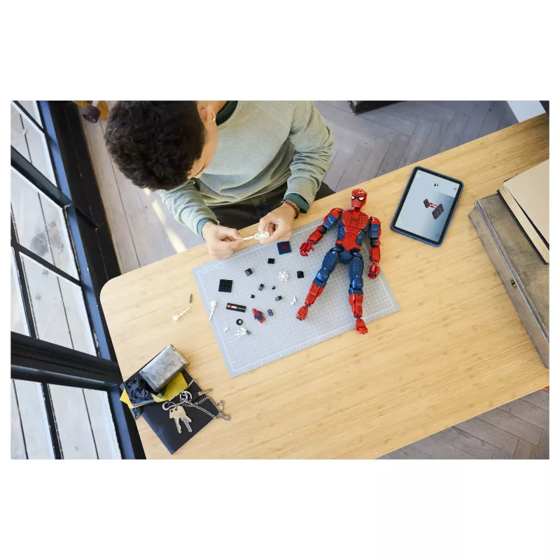 LEGO Marvel 76346 Figurka bohatera Spider-Mana (813 elem.)