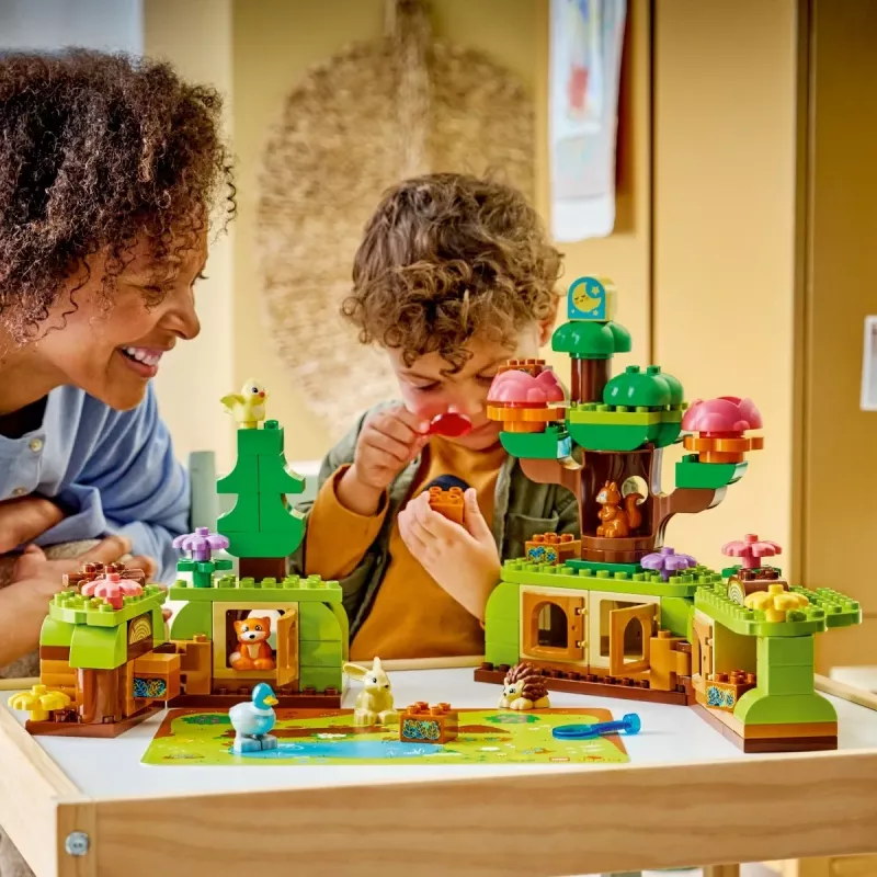LEGO DUPLO 10480 Las odkrywców z dzikimi zwierzętami (131 elem.)
