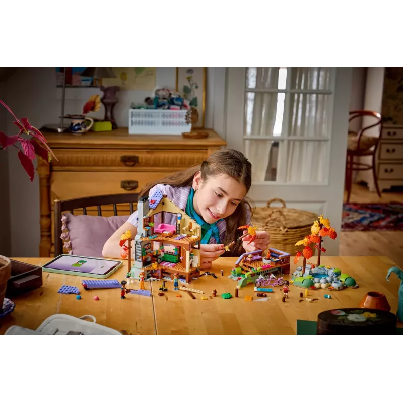 LEGO Friends 42705 Przytulna jesienna leśna chatka (1229 elem.)