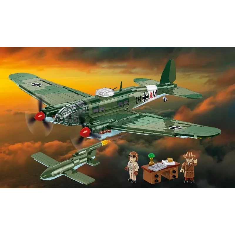 Zestaw klocków konstrukcyjnych COBI Heinkel HE 111 H-22 z bombą latającą V1, 927 elementów