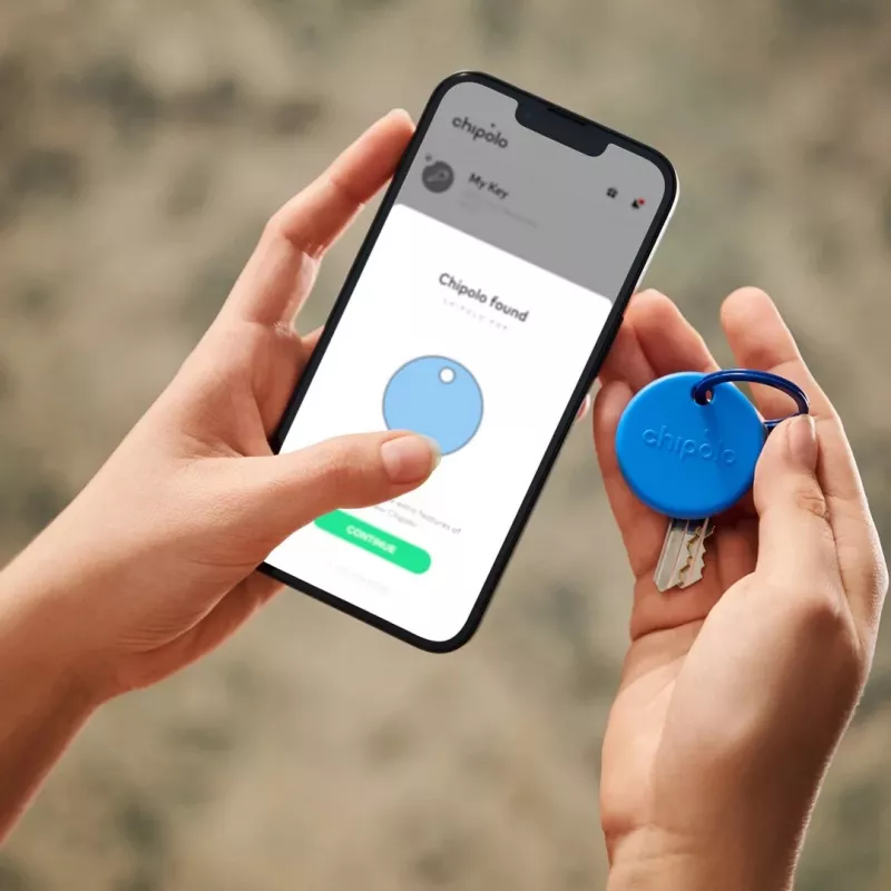Chipolo POP Bluetooth Tracker z wymienną baterią dla iOS i Android, niebieski