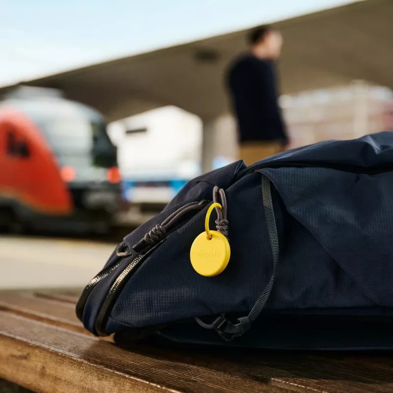 Chipolo POP Bluetooth Tracker z wymienną baterią dla iOS i Android, niebieski