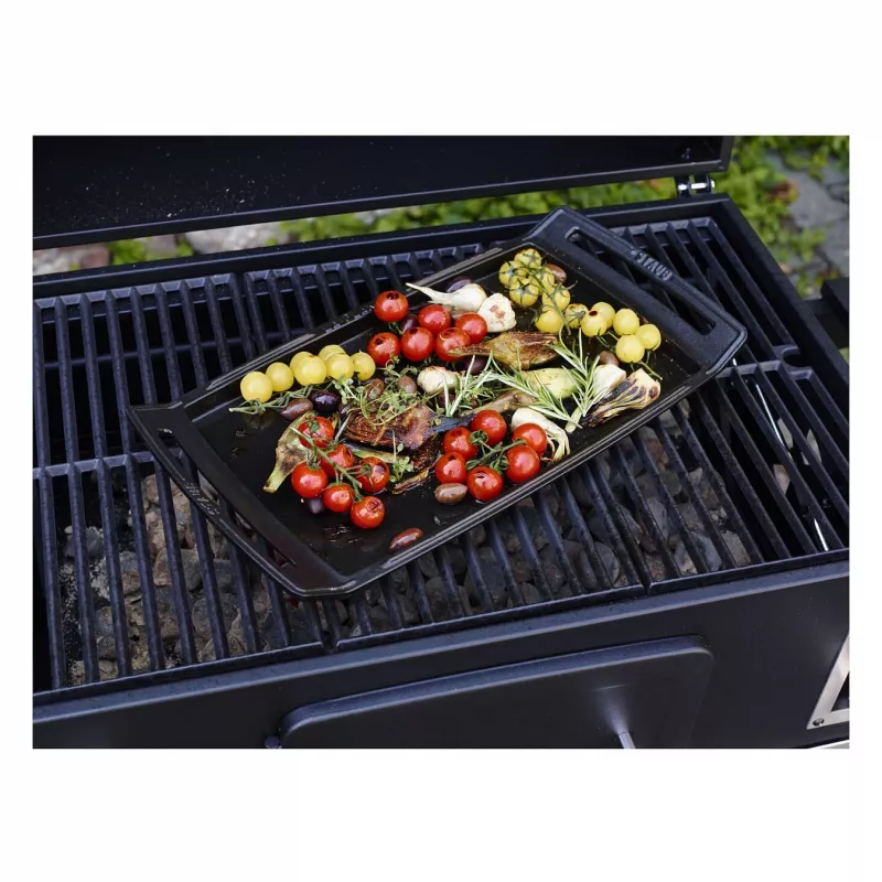 Staub Prostokątna brytfanna żeliwna z pokrywką, czarna, kompatybilna z indukcją, 38 cm