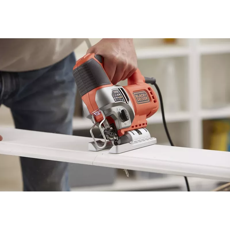 Black & Decker BES610K-QS 650W Wyrzynarka wahadłowa w skrzynce