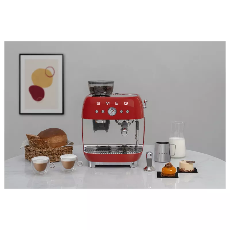 Smeg 50's Style Fully Automatic Coffee Machine EGF03RDEU Red