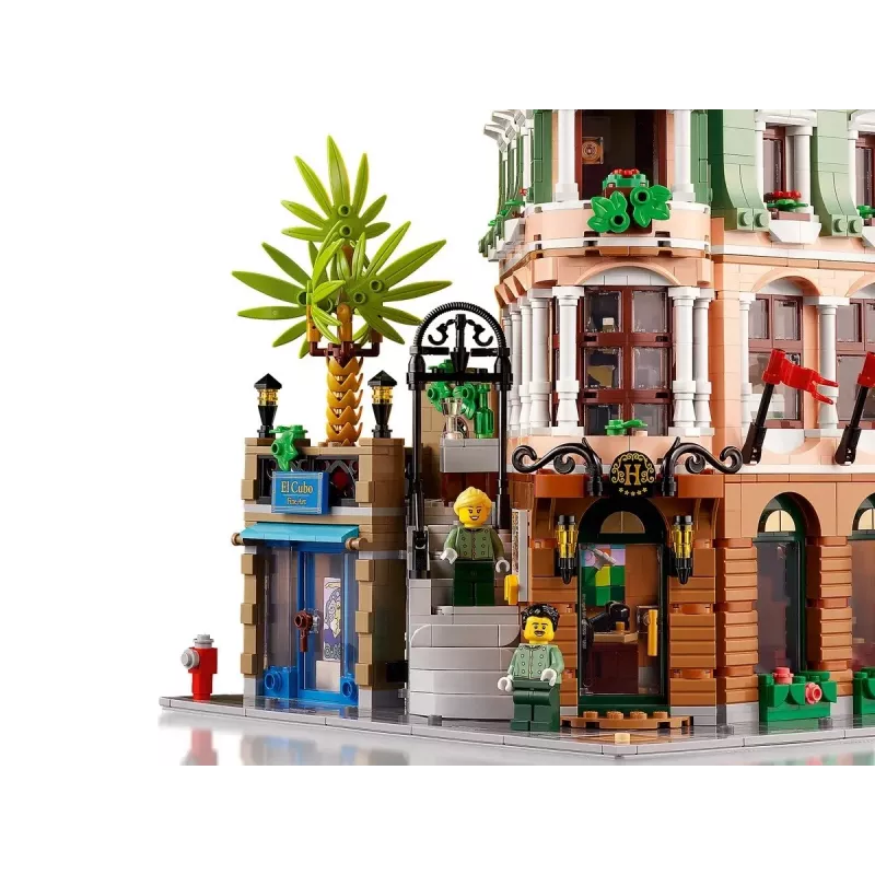 LEGO Icons 10297 Boutique Hotel Zestaw Budowlany Modułowy (3066 elementów)