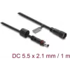 Przedłużacz DC Delock 5.5 x 2.1 mm wtyk-gniazdo z blokadą śrubową M12 x 1.75 mm, wodoodporny, 18 AWG, 1 m, czarny