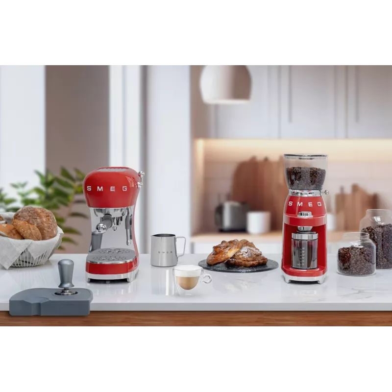Smeg ECF02RDEU 50's Style Manual Espresso Machine 1.1 L Czerwony