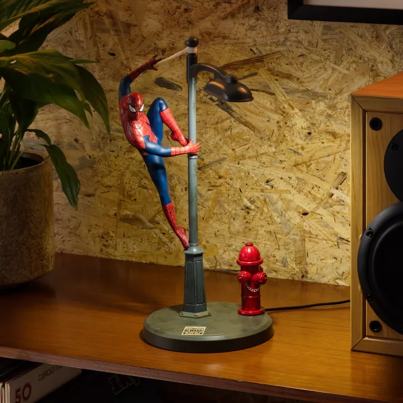 Lampa LED Paladone Spider-Man - Oficjalnie licencjonowany gadżet Marvel