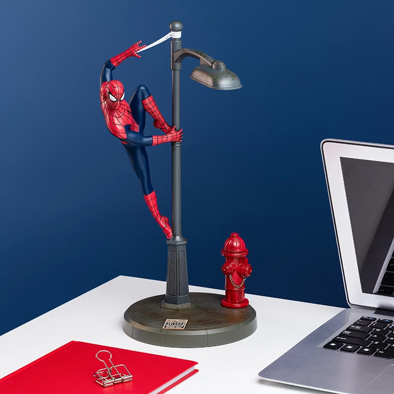 Lampa LED Paladone Spider-Man - Oficjalnie licencjonowany gadżet Marvel
