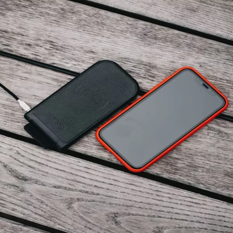 Evelatus Universal Wireless Desk Charger EWD01 Black