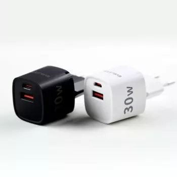 Evelatus USB-A i USB-C 30W Max EU Ładowarka Biała