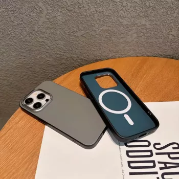 Evelatus Apple iPhone 16 Pro PC NeoCase z MagSafe Brązowy