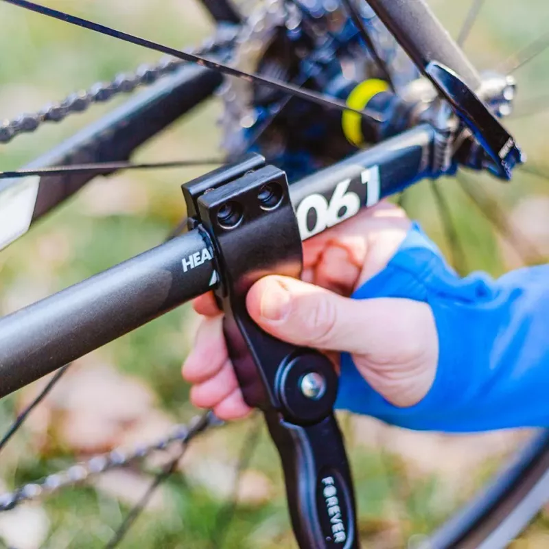 Forever Outdoor Bikes Kickstand - Aluminiowa stopka boczna do rowerów 24-29 cali, czarna