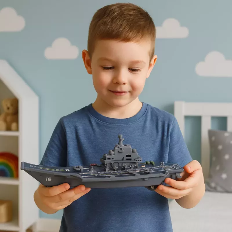 LEAN TOYS Lotniskowiec wojskowy ze światłami i dźwiękami, napęd tarcia, 24 cm