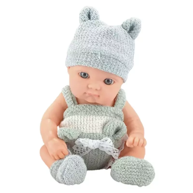 Lalka LEAN TOYS z kocykiem, biało-szarym ubrankiem i czapeczką, 18 cm