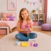 LEAN TOYS Lalka Anlily z Białym Psem w Obróży, Łóżkiem i Zestawem Akcesoriów