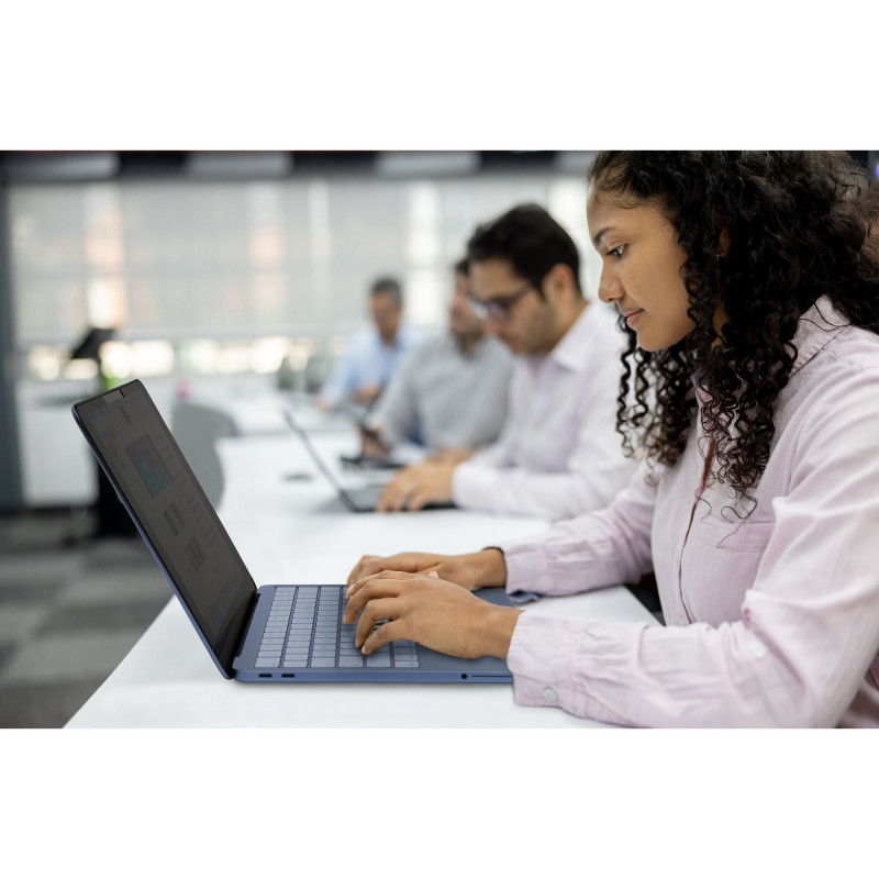 Filtr prywatności KENSINGTON do MacBook Neo 13 cali (2026) – magnetyczny, dwustronny, antyrefleksyjny, redukcja światła niebieskiego 629091