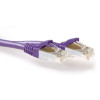 Fioletowy kabel krosowy ACT 1m LSZH S/FTP CAT6A z zabezpieczeniem zatrzasku FB8701