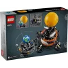 LEGO Technic Pianeta Terra e Luna in Orbita – Giochi Spaziali per Bambini e Bambine da 10 Anni in Su, Sistema Solare Giocattolo da Costruire con Pianeti