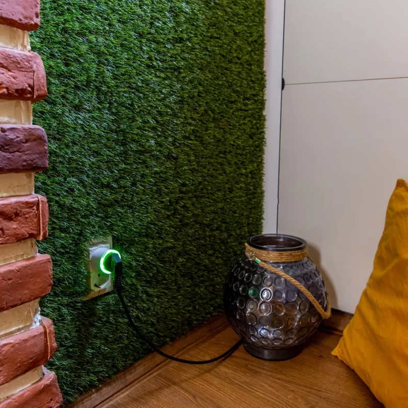 Inteligentne gniazdko Shelly Plug S Gen3 — inteligentne gniazdko Wi‑Fi z monitorowaniem energii, typ F, 110–230 V, 2500 W, białe