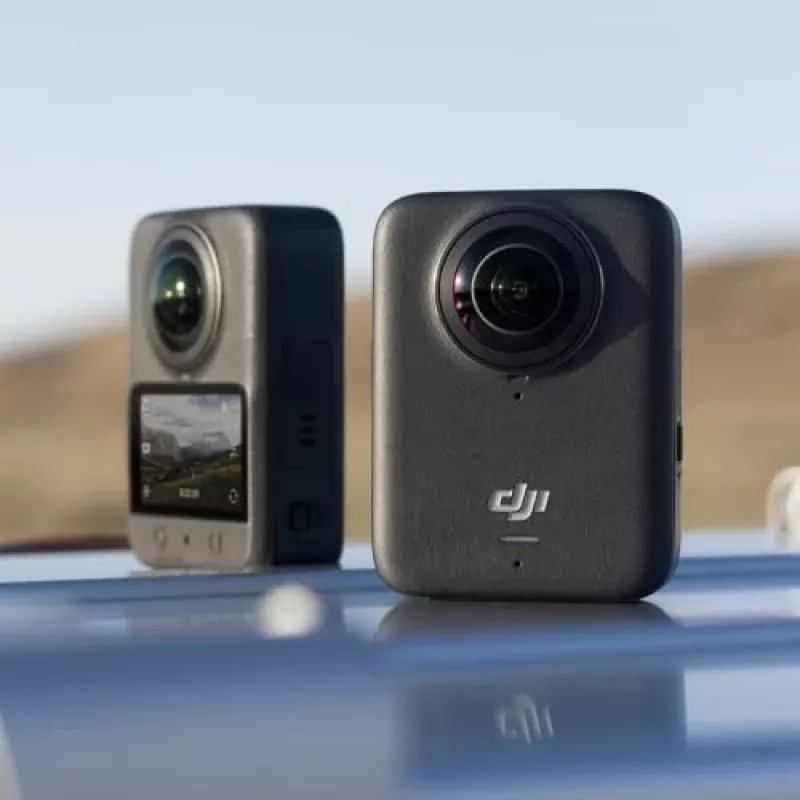 Kamera sportowa DJI Osmo 360 Standard Combo — 8K Ultra HD, 120 MP CMOS, 240 fps, stabilizacja elektroniczna, wyświetlacz 2 cale, MicroSD, 183 g, czarny