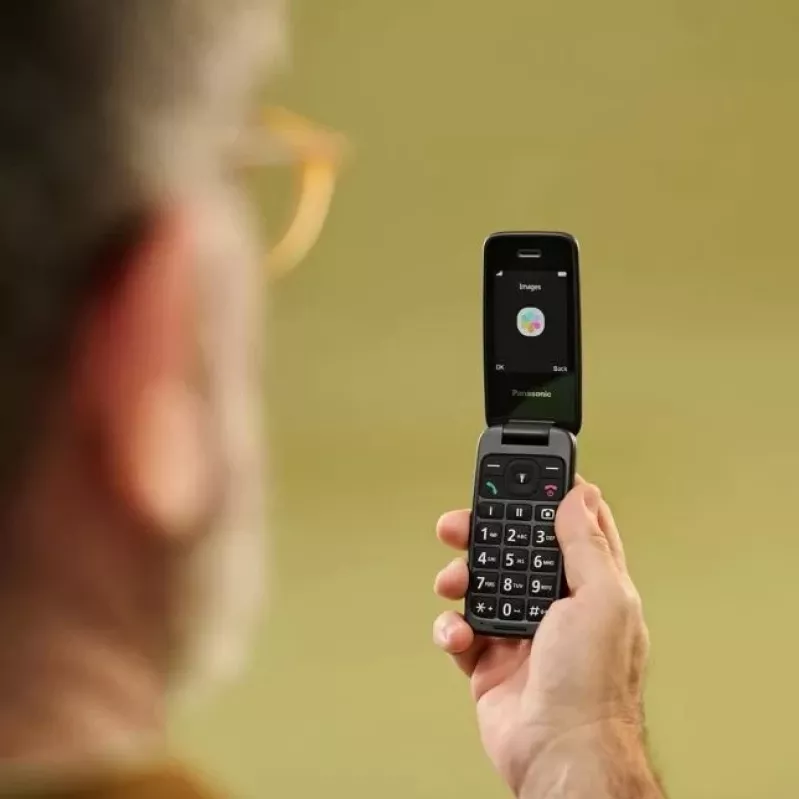 Panasonic KX-TU410EXB Telefon komórkowy typu clamshell Czarny