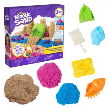 Kinetic Sand Beach Adventure Set – 907g piasku w 3 kolorach z foremkami, narzędziem i tacką do zabawy