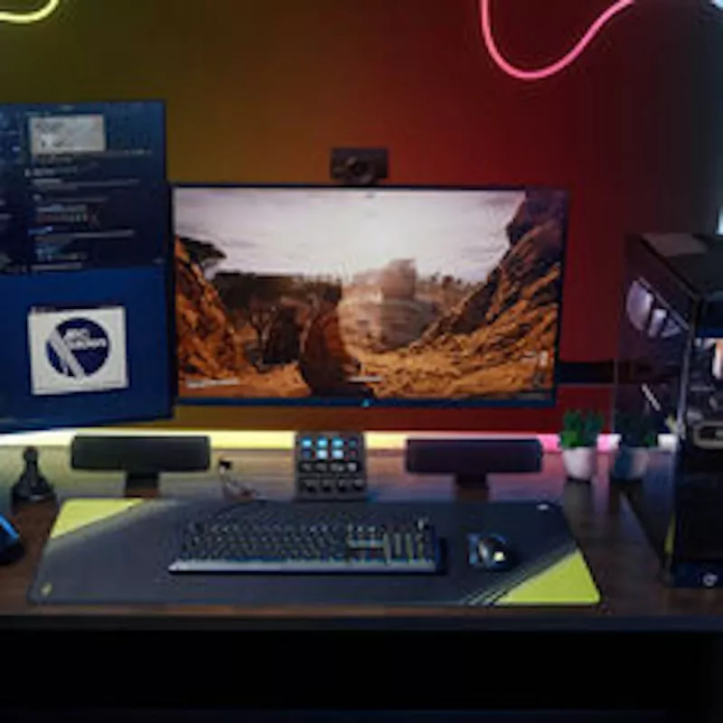 Klawiatura gamingowa CORSAIR SKIFF 100, podświetlenie RGB 10 stref, odporność na zalanie IP42 - czarna