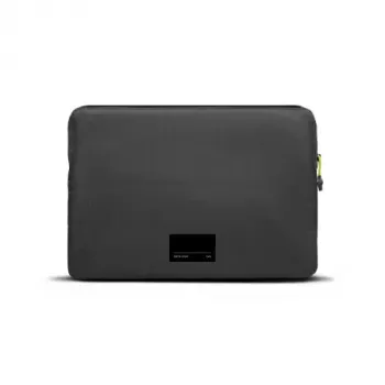 Native Union Ultralight Sleeve dla MacBook 15 cali (Czarny)