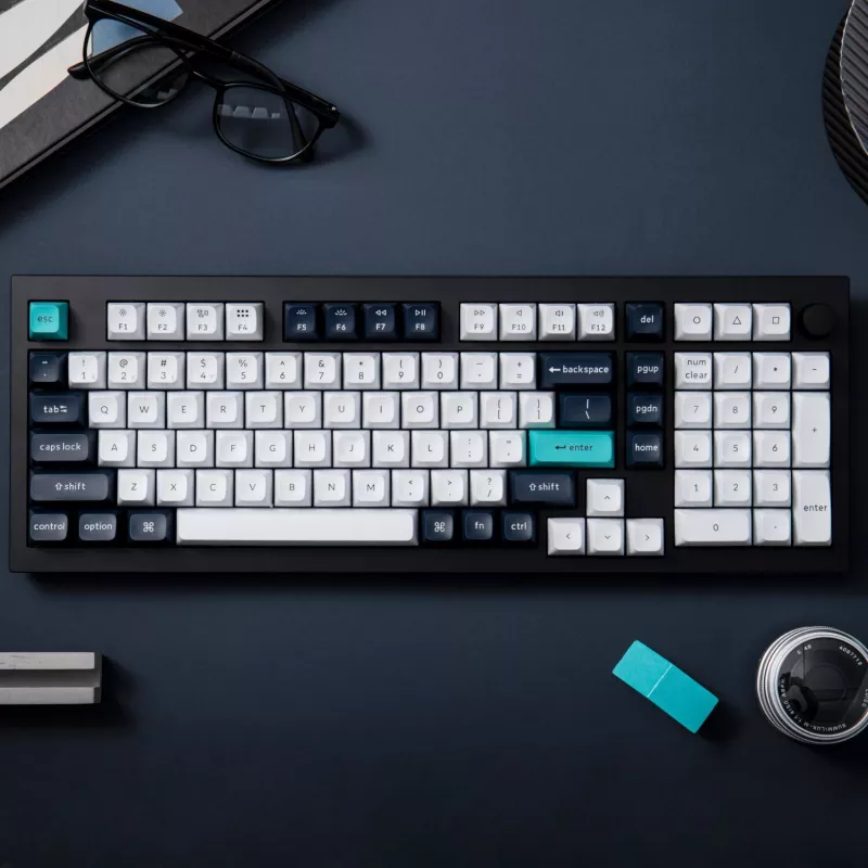 Klawiatura mechaniczna Keychron Q5M-M1 96%, przełączniki Gateron G Pro Red, RGB Hot-Swap, Bluetooth 5.1 i USB-C, obudowa aluminiowa