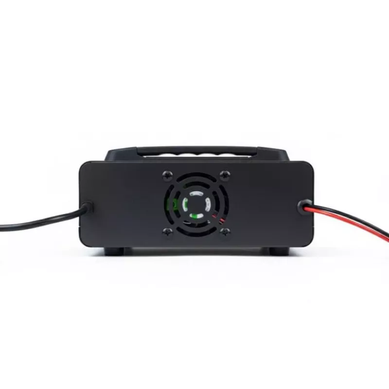VOLT POLSKA Smart Charger 12V/24V 15A A20 Black