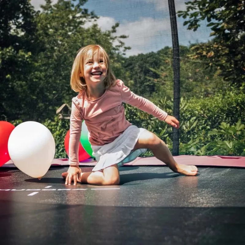 HUDORA 4Square Trampoline 244x366 cm (Black/Red)