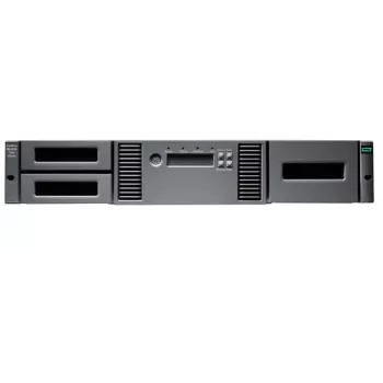 HPE MSL2024 LTO-9 Fibre Channel Biblioteka taśmowa z 24 gniazdami i 15 kasetami LTO-9