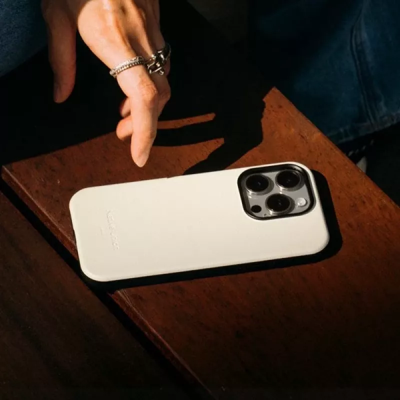 Native Union Active Case do iPhone 16 - czarny, kompatybilny z MagSafe, materiały z recyklingu