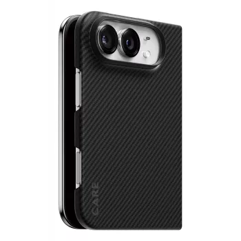 Etui CARE™ by PanzerGlass® Discovery z MagSafe do iPhone 15 Pro Max – przezroczyste