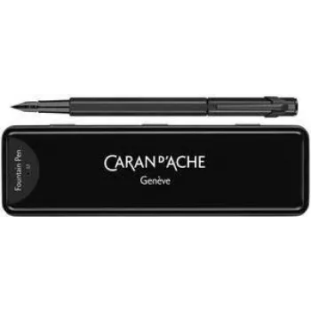 Caran d'Ache 849 Black Code Pióro wieczne, stalówka M, matowa czerń 840.496
