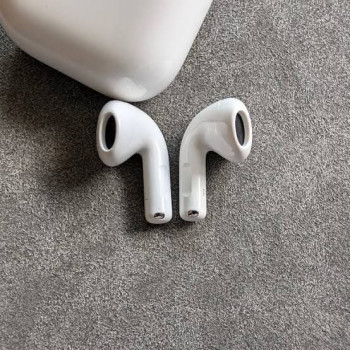 Apple AirPods 5 słuchawki douszne, białe, MKFW4LL/A