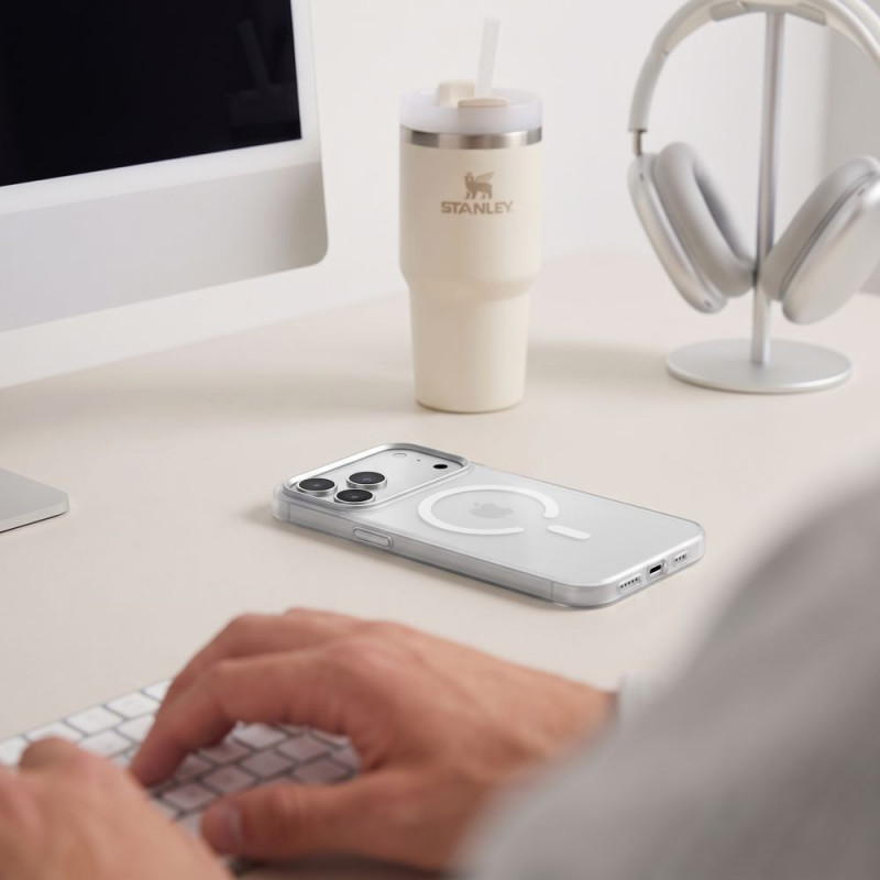 Tech-Protect MagZero MagSafe etui do Apple iPhone 17 Pro Max / 18 Pro Max, matowe białe