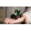 Metalowy traktor Amewi z przyczepą leśną, 1:64, RTR, zielony