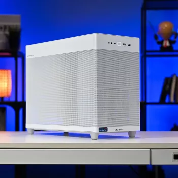 Actina KOMACNGIP0524 PC AMD Ryzen 7 7800X3D 32 GB DDR5-SDRAM 1 TB SSD AMD Radeon RX 9070 XT Mini Tower Biały