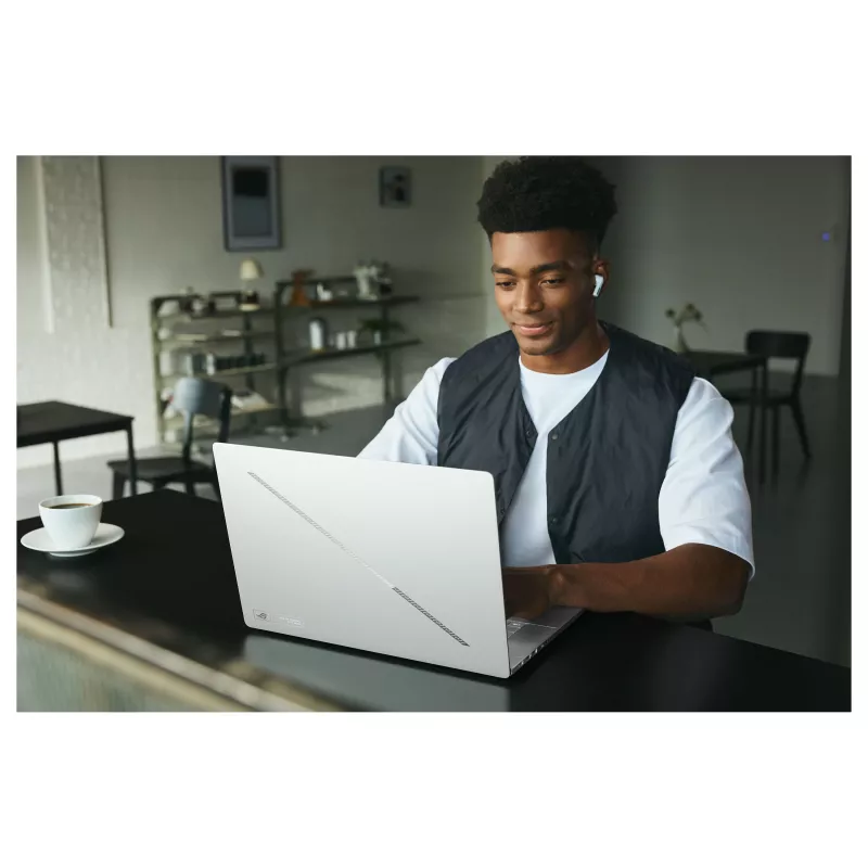 ASUS ROG Zephyrus G16 GU606AR-TB011W Laptop gamingowy, 16-calowy, Intel Core Ultra 9 386H, 32GB RAM, 1TB SSD, NVIDIA GeForce RTX 5070 Ti, Windows 11 Home