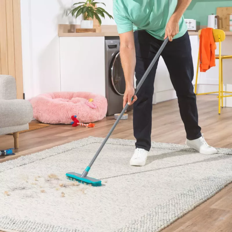 Beldray LA00000011UFEU7 Anti-Bac Dual Action Rubber Head Broom z teleskopowym uchwytem, szary/czarny