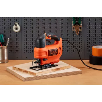 BLACK & DECKER Wyrzynarka KS701PEK-QS 520W z regulacją prędkości i ruchem wahadłowym