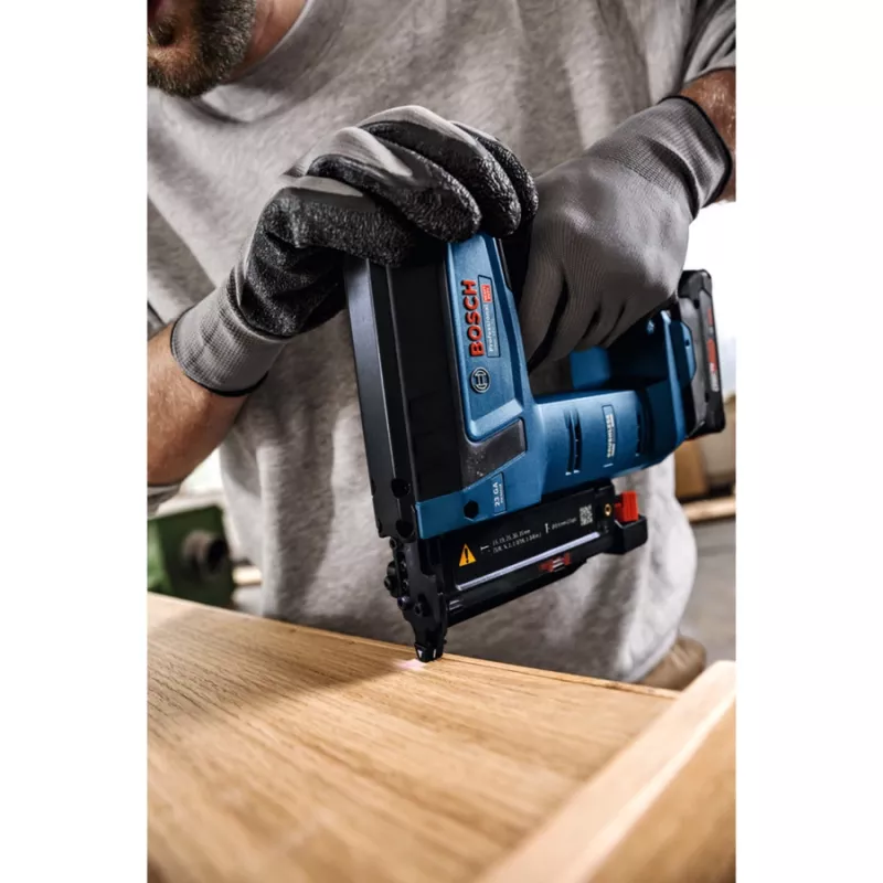 Bosch Professional GNH 18V-35 Gwoździarka akumulatorowa 18V (samo urządzenie, niebiesko-czarna)